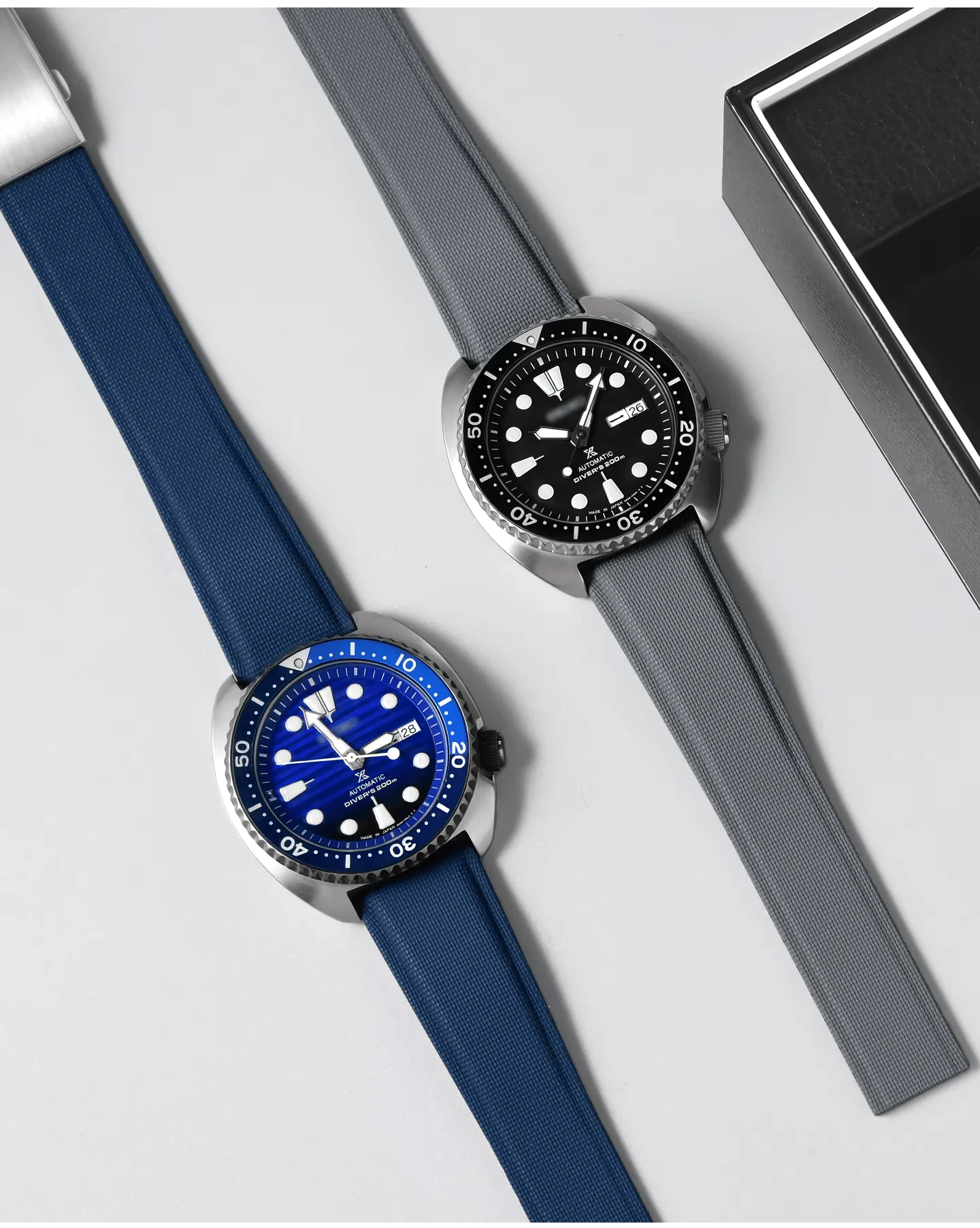 CTS Sailcloth Texture Rubber Watch Strap with Stainless Steel Deployant Clasp - Image 4